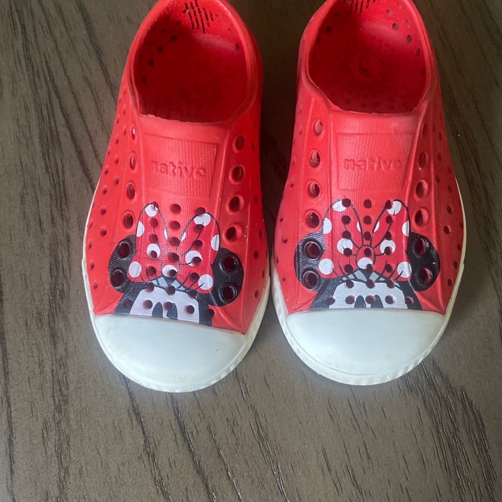 Native Shoes - Minnie Mouse Size 6
